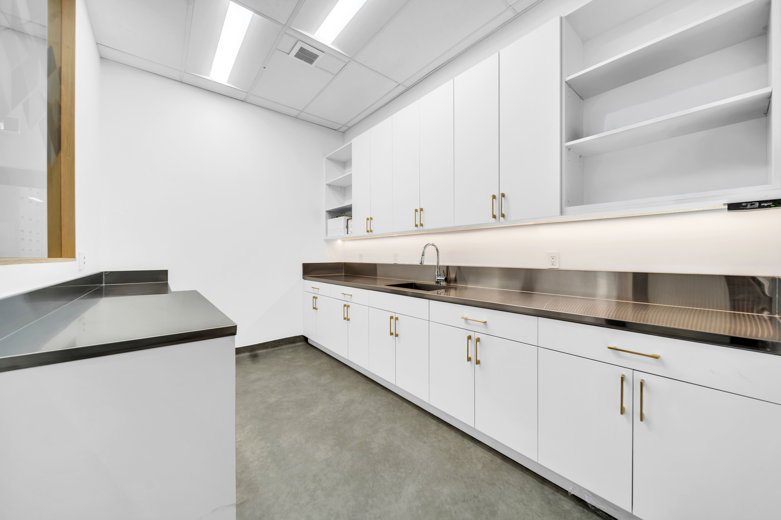 7125 Mississauga Rd clinic build