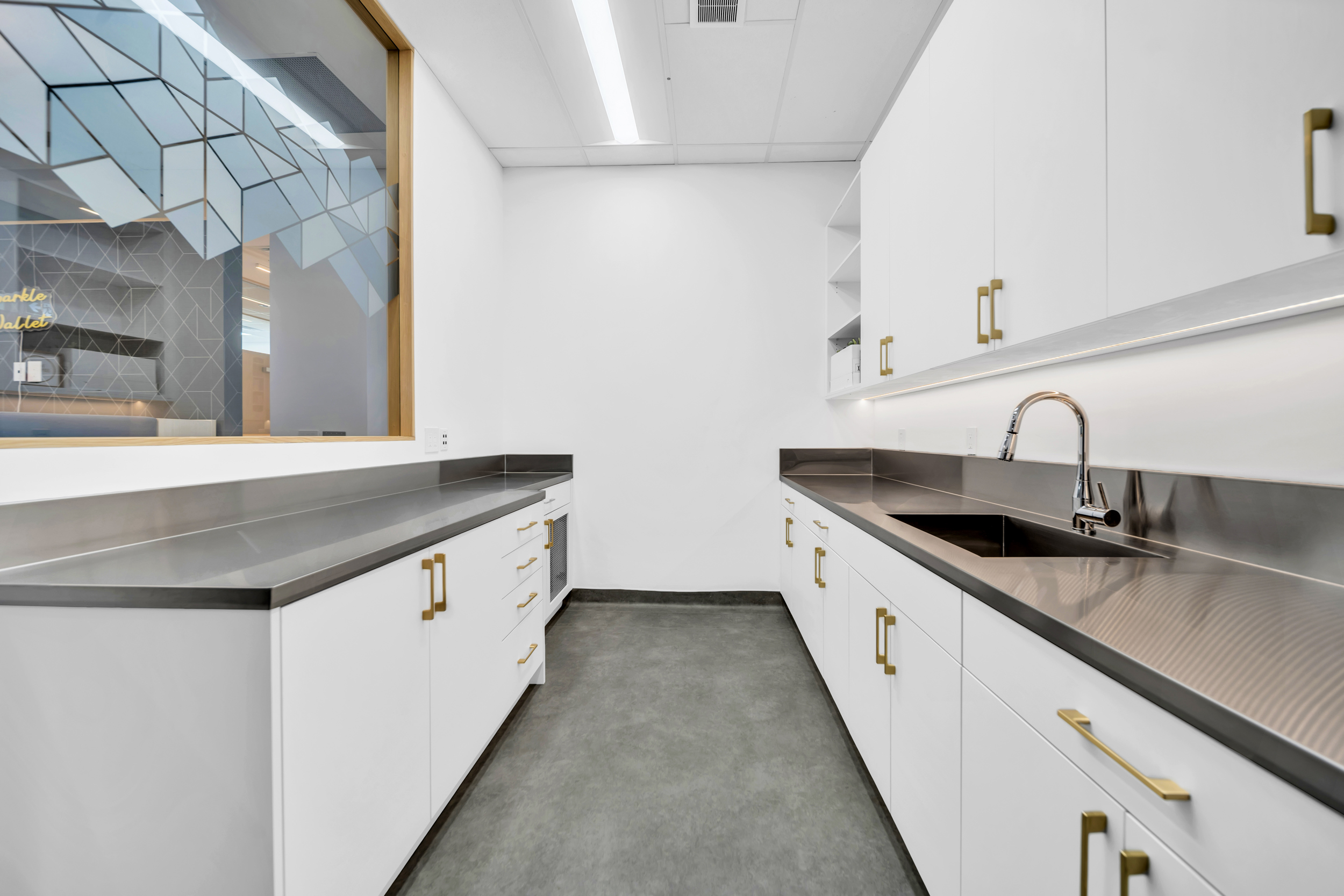 7125 Mississauga Rd clinic build
