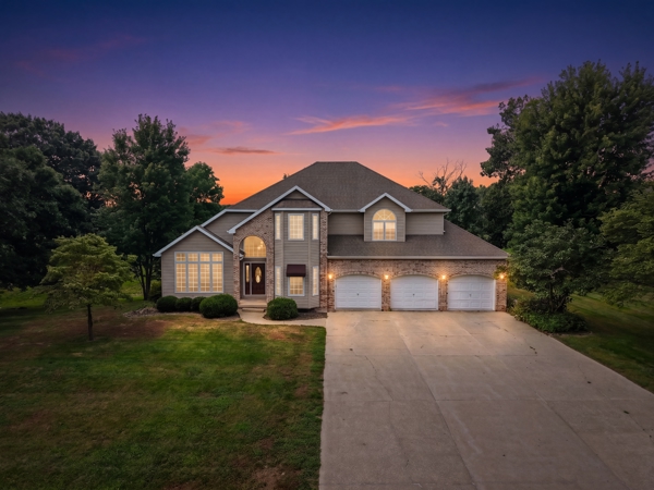 Professional twilight exterior photography of 11287 E Lincolnshire Lane