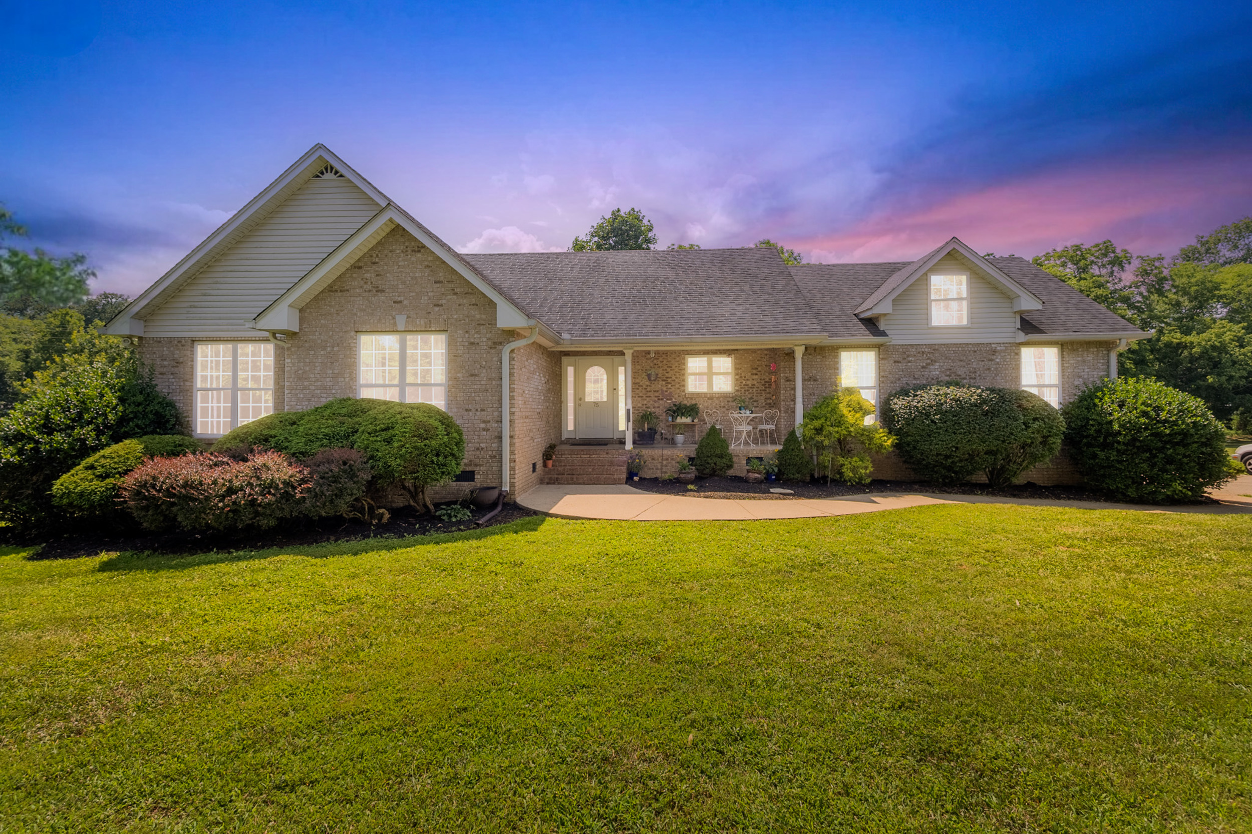 75 Brummitt Rd, Castalian Springs, TN 37031, USA