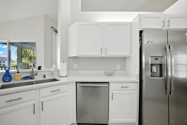 Renovated kitchen at Pinnacle, Unit 2503 Naples FL vacation home