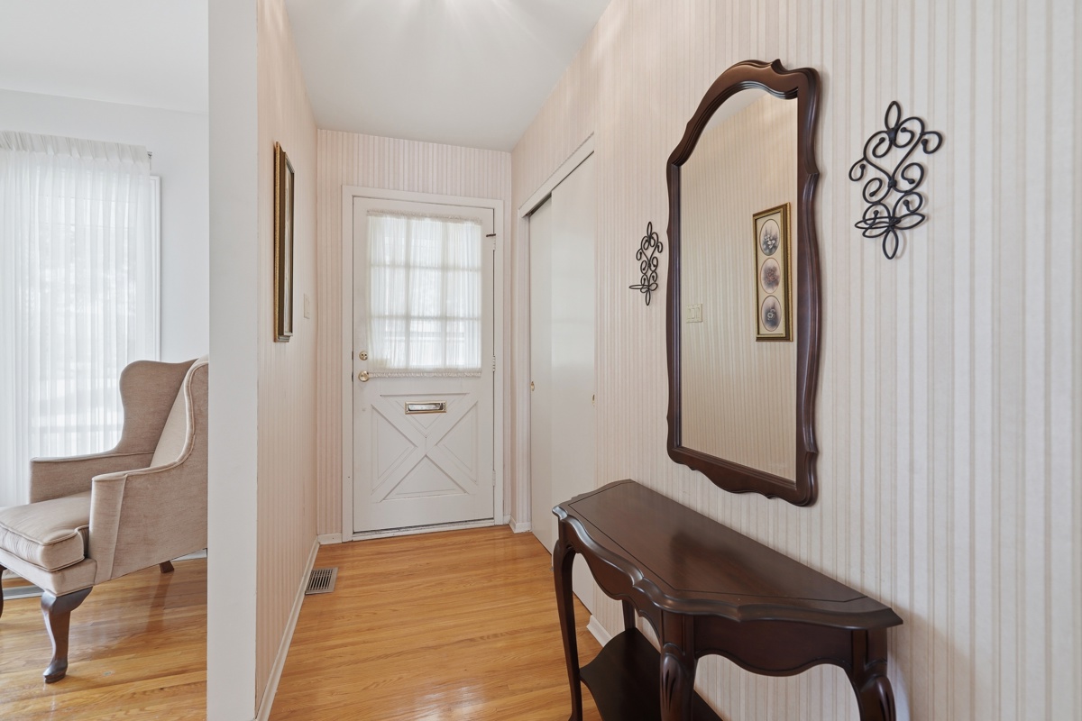 Maxwell Crescent — Primary Bedroom