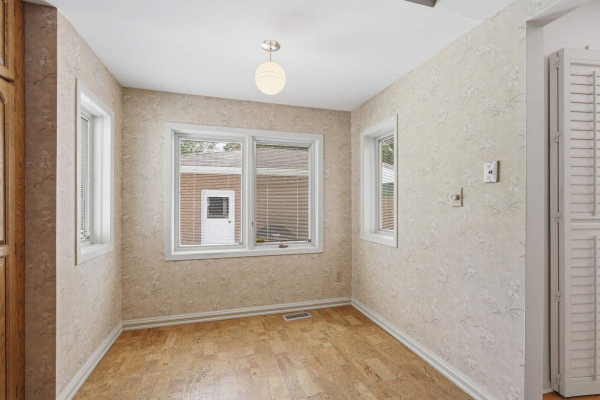 Maxwell Crescent — Interior