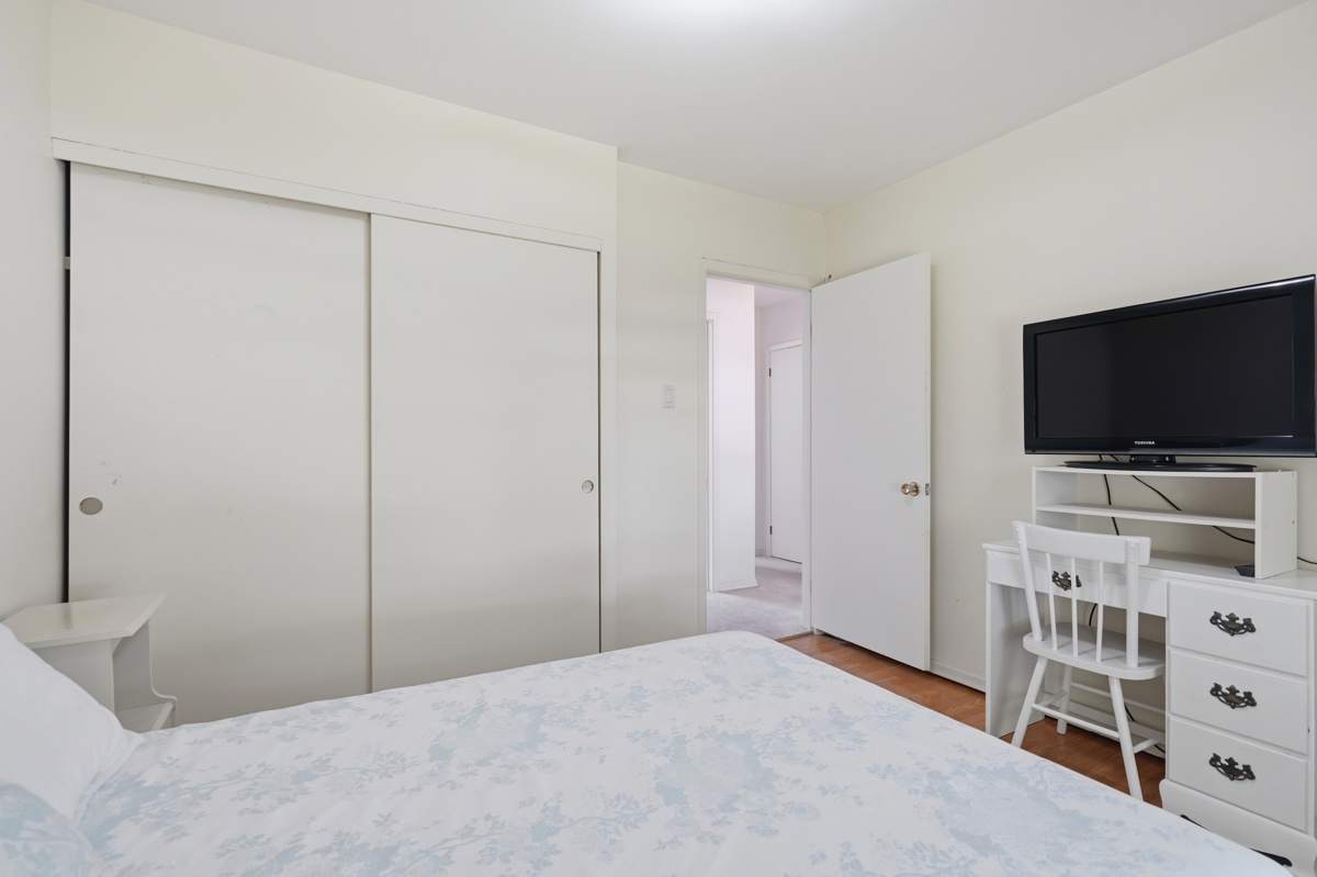 Maxwell Crescent — Interior