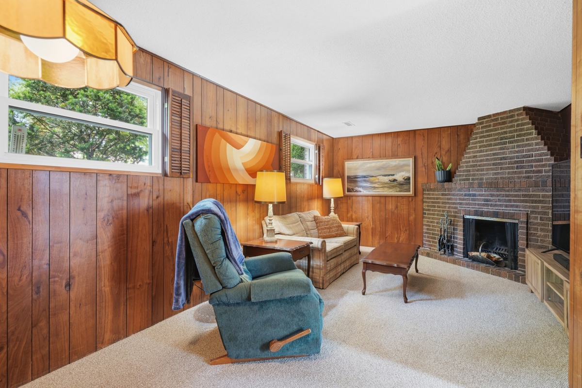 Maxwell Crescent — Interior