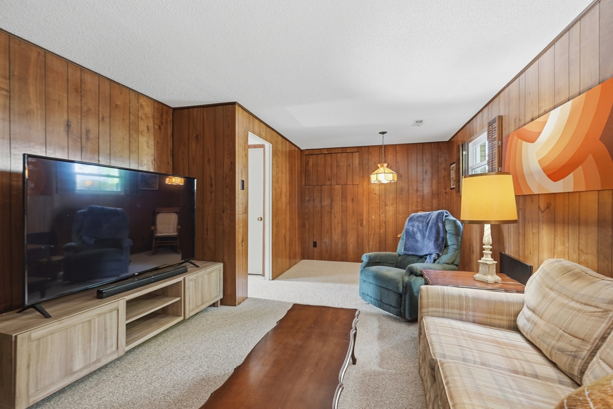 Maxwell Crescent — Interior