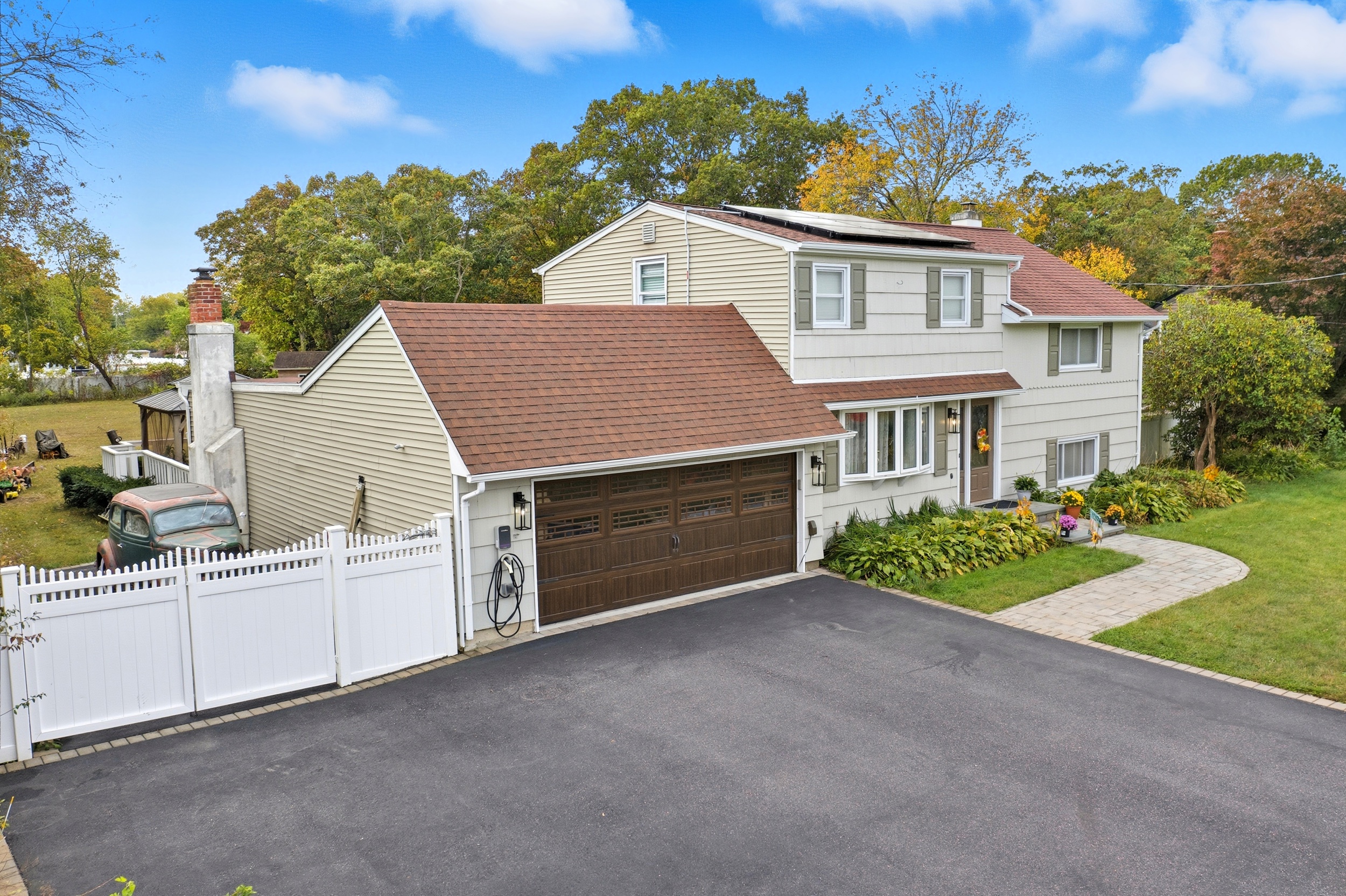 264 Amityville St, Islip Terrace, NY 11752, USA