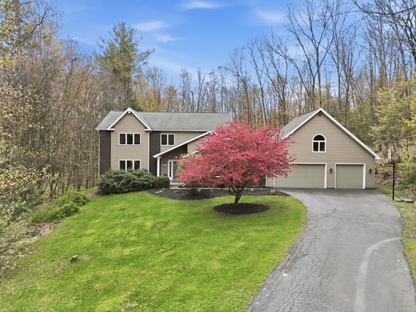 213 Queen Esther Dr, Sayre, PA 18840, USA