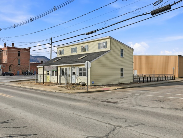 107 Susquehanna St, Athens, PA 18810, USA