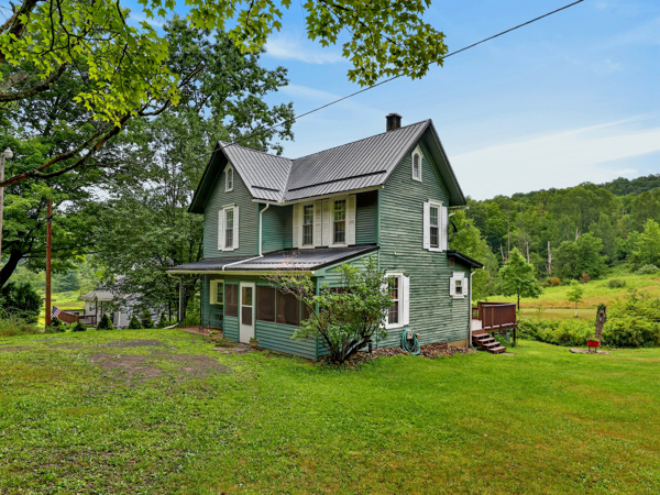 992 Marsh Rd, New Albany, PA 18833, USA