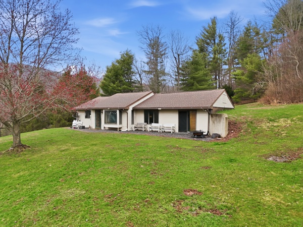 124 Oxen Hill Ln, New Albany, PA 18833, USA