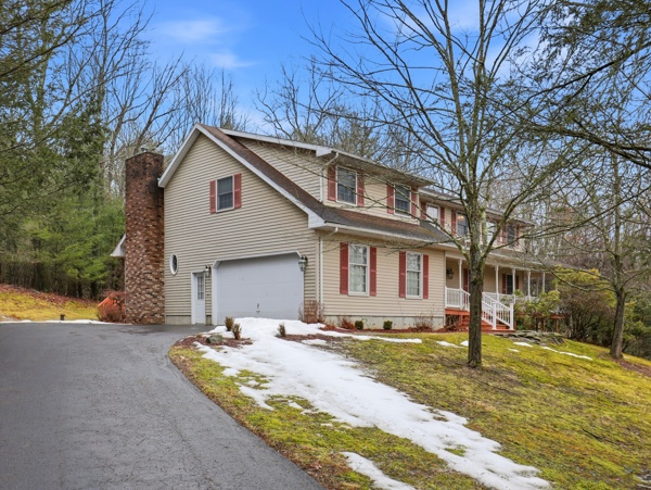 534 Queen Esther Dr, Sayre, PA 18840, USA