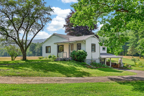 8 Shelley Ln, Forksville, PA 18616, USA