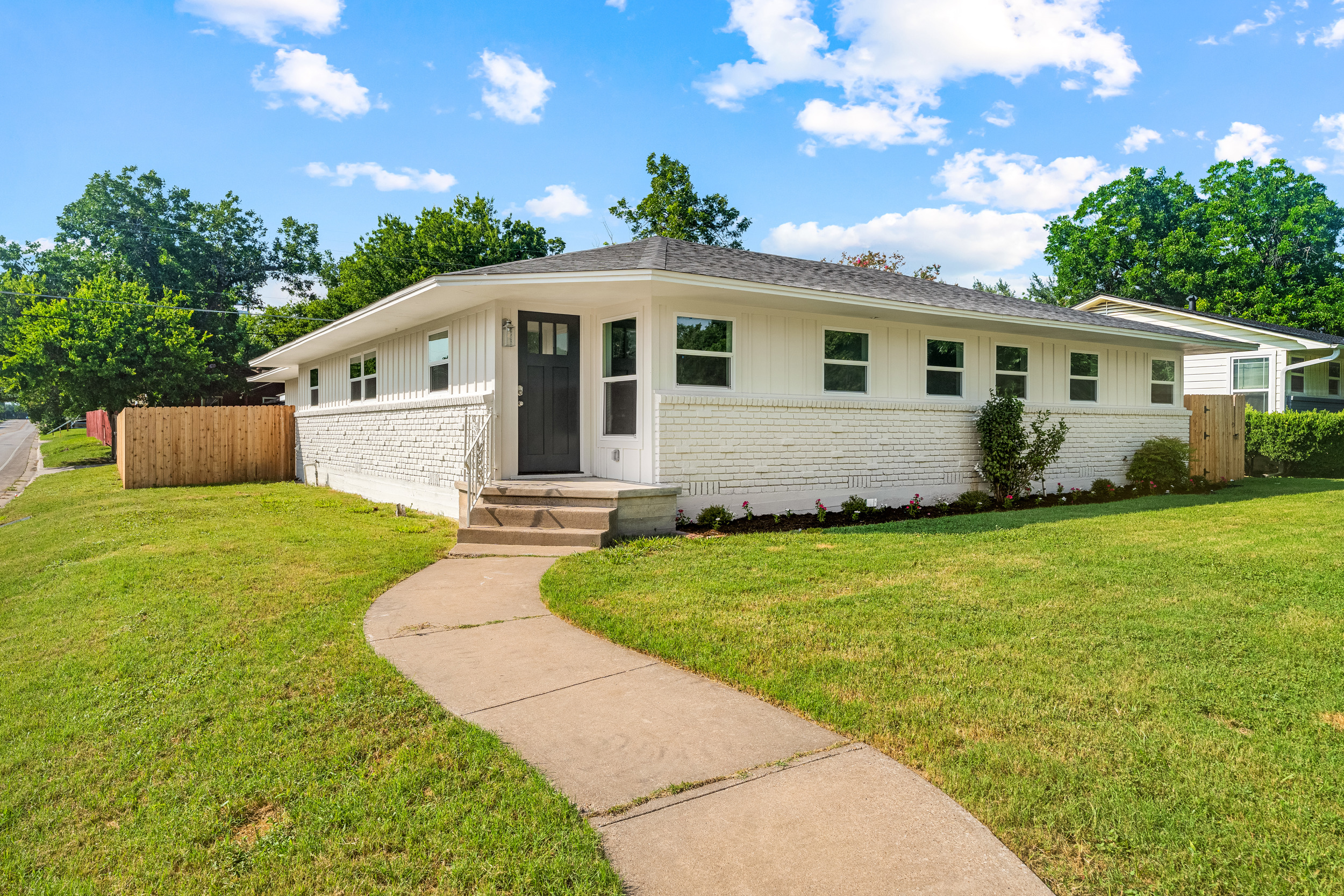 2701 MacArthur Dr, Waco, TX