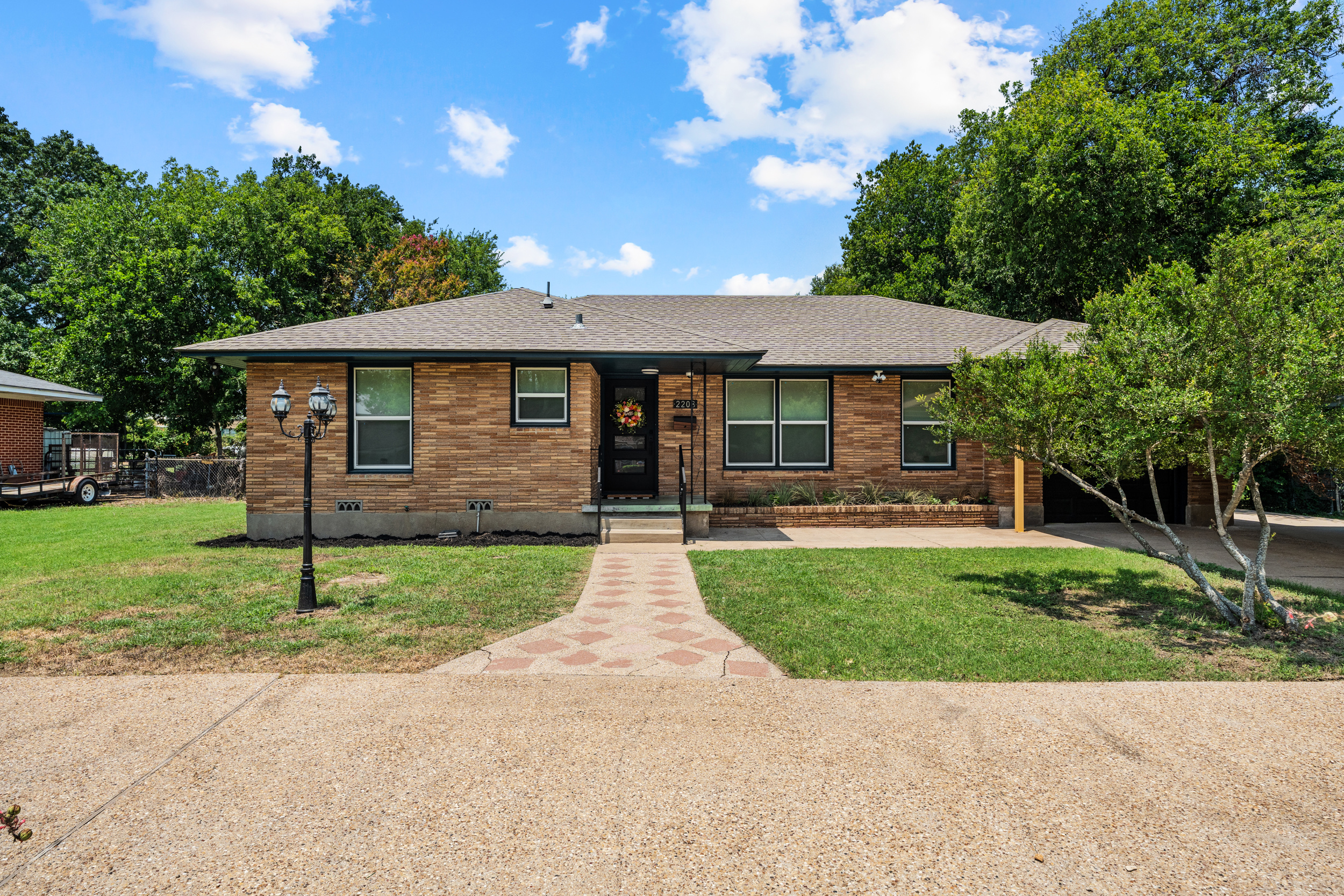 2208 N 44th St, Waco, TX