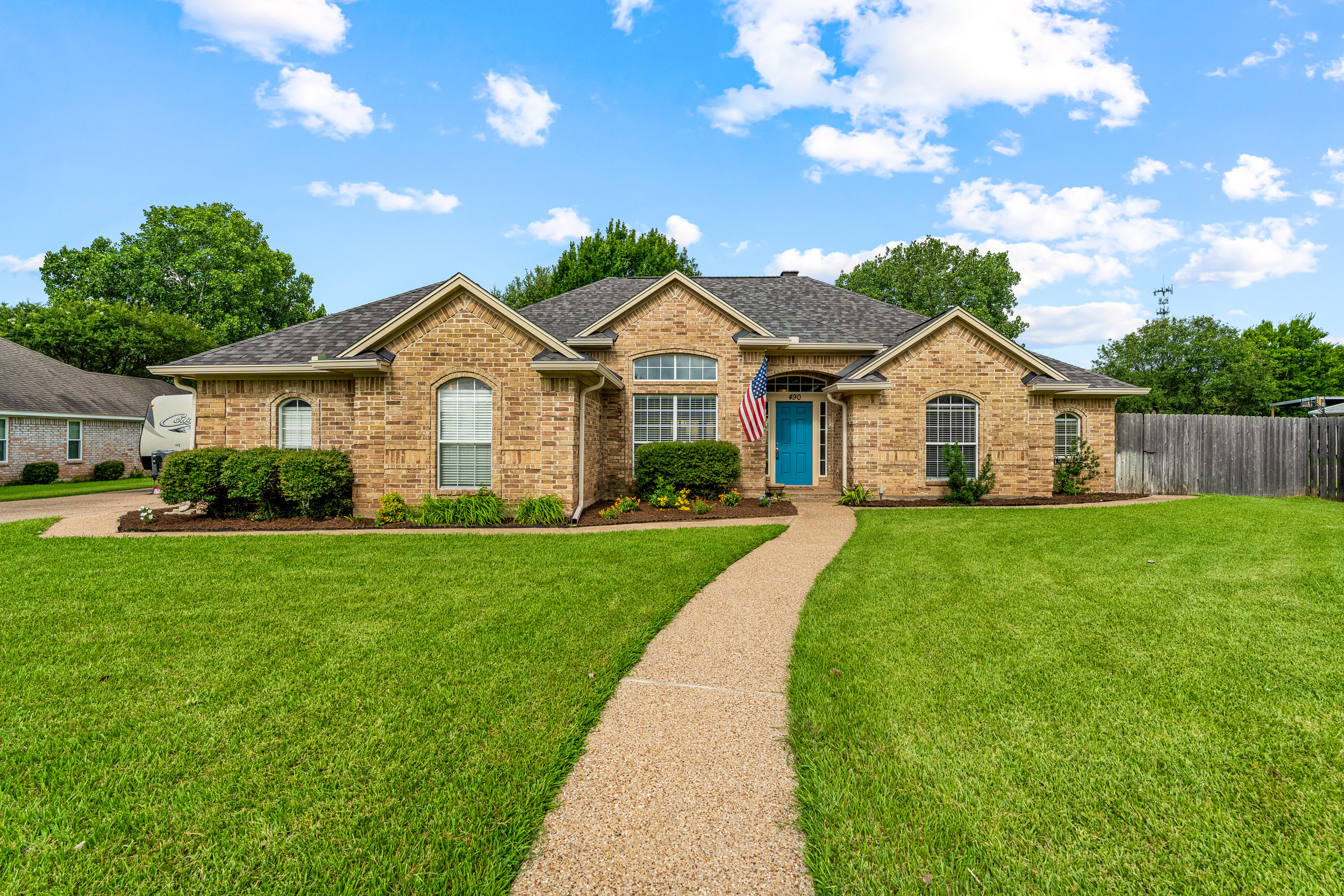 490 Dal Paso Dr, Robinson, TX