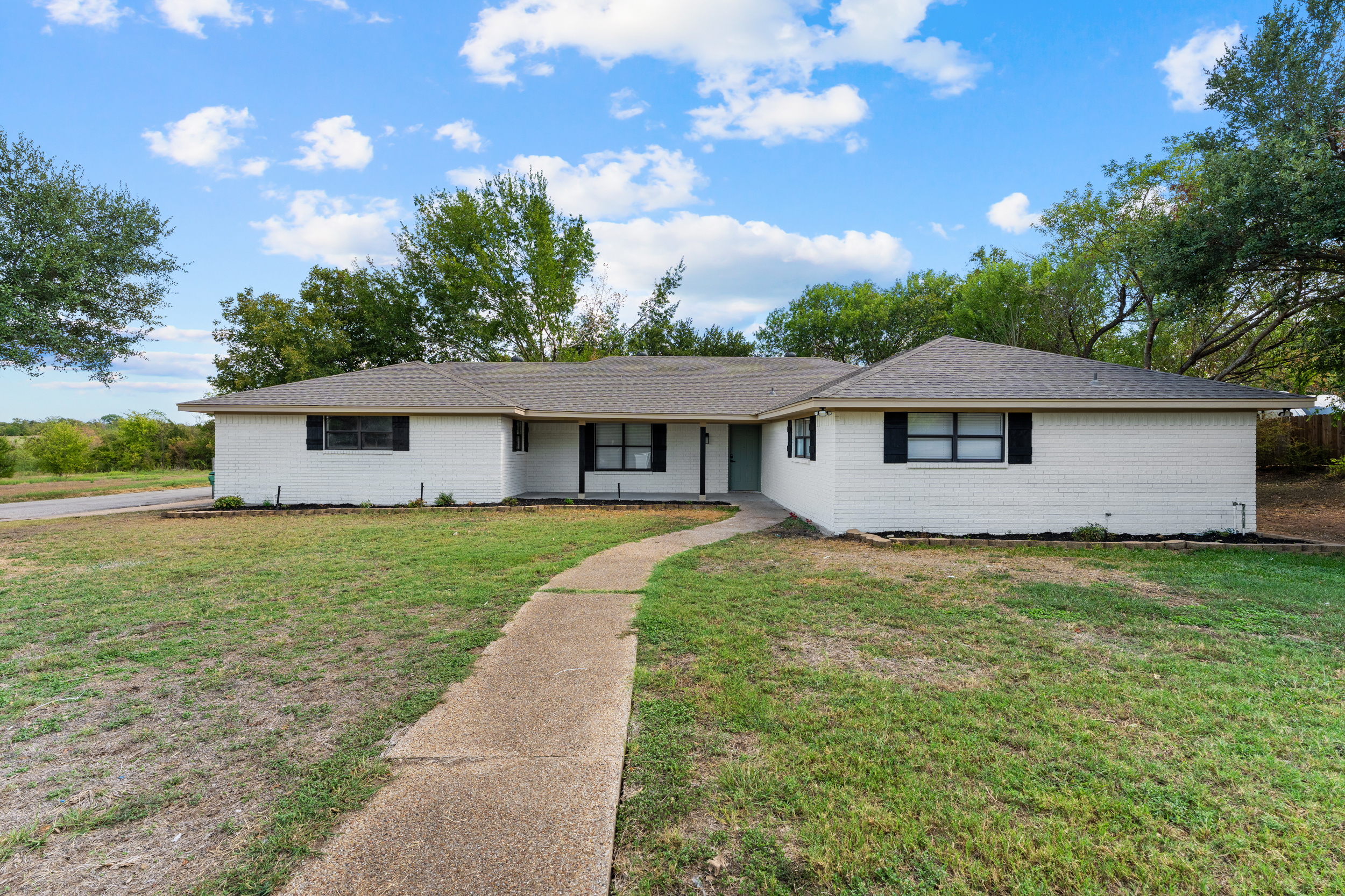 125 Dawn Dr, Robinson, TX