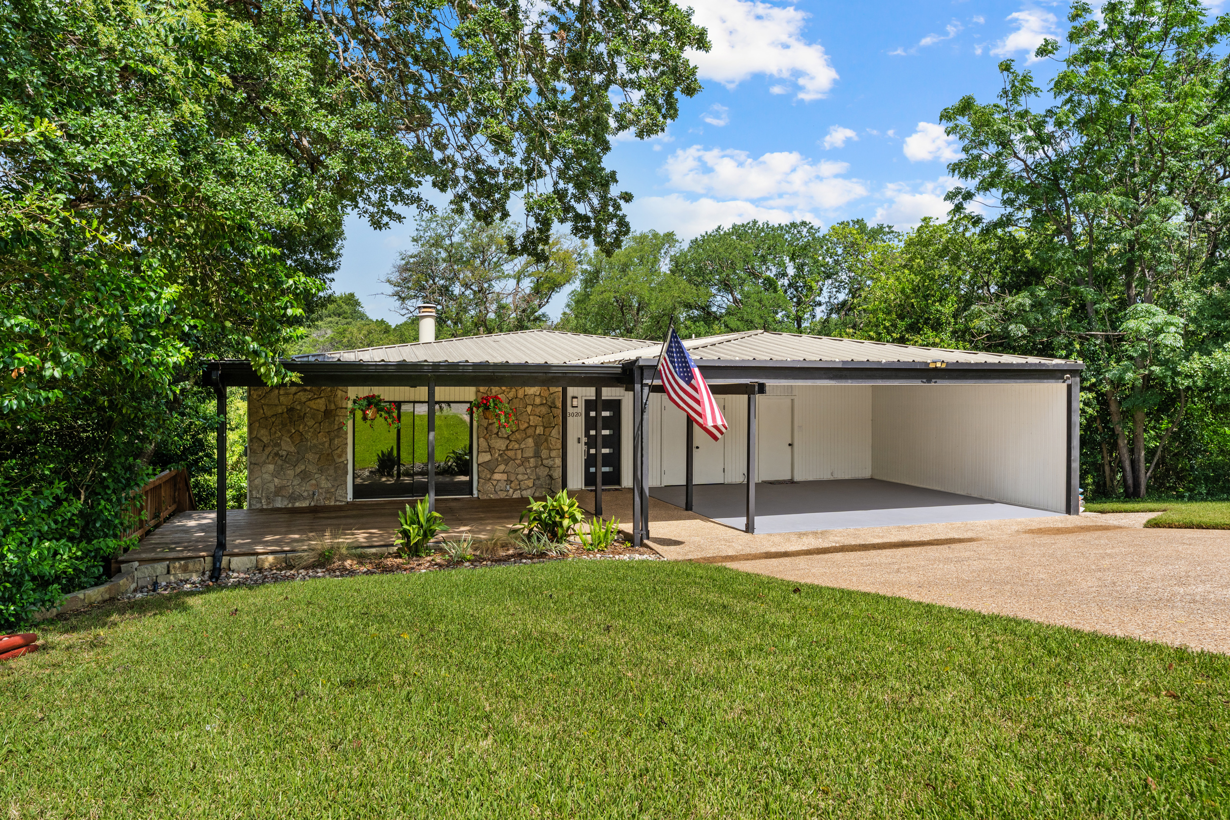 3020 N 43rd St, Waco, TX
