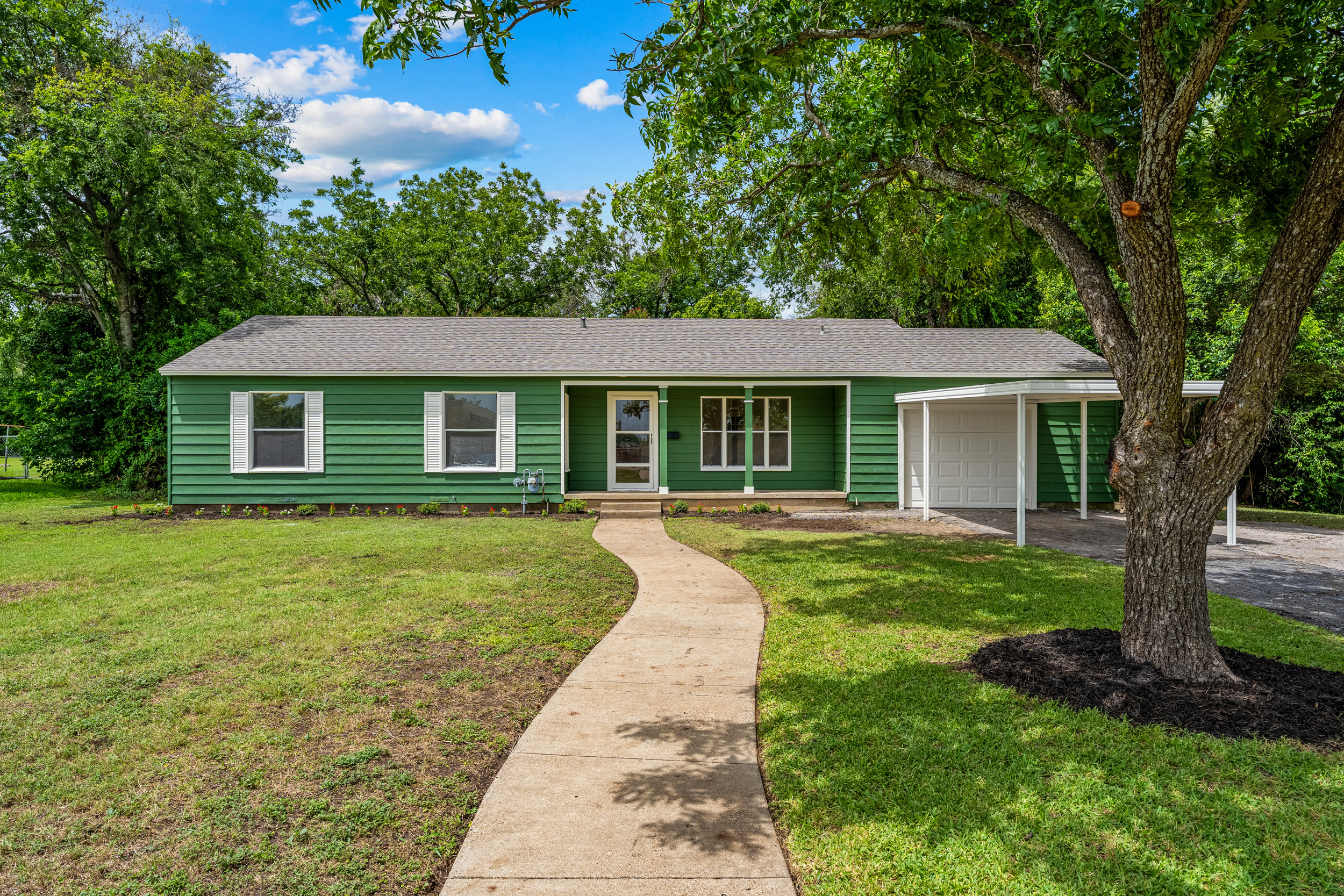 3220 N 31st St, Waco, TX