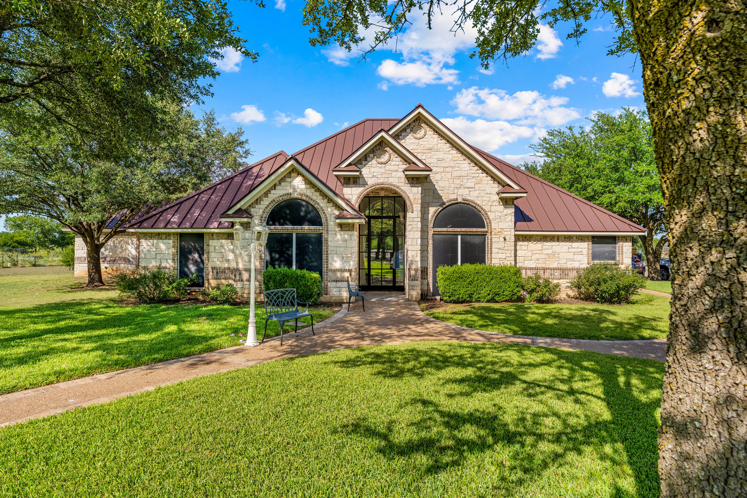 496 City View Rd, McGregor, TX