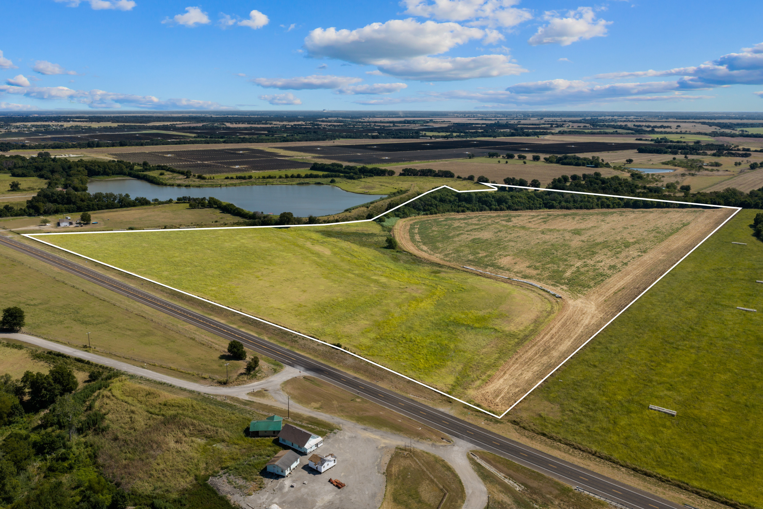 4562 US-77, Chilton, TX