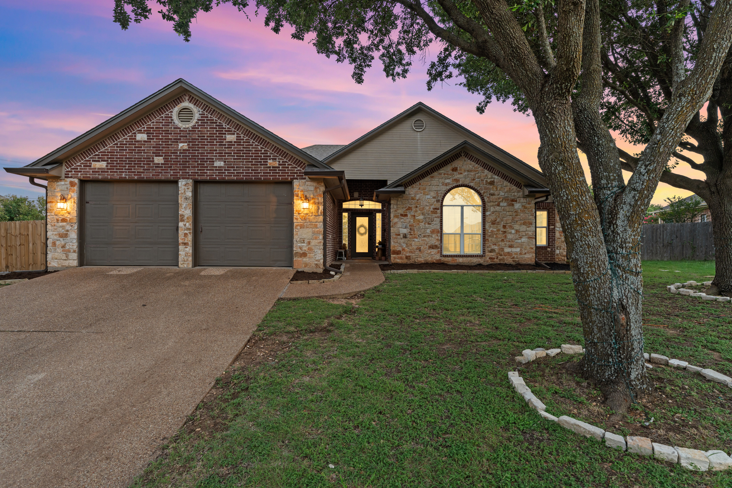 10141 Aragon Dr, Waco, TX