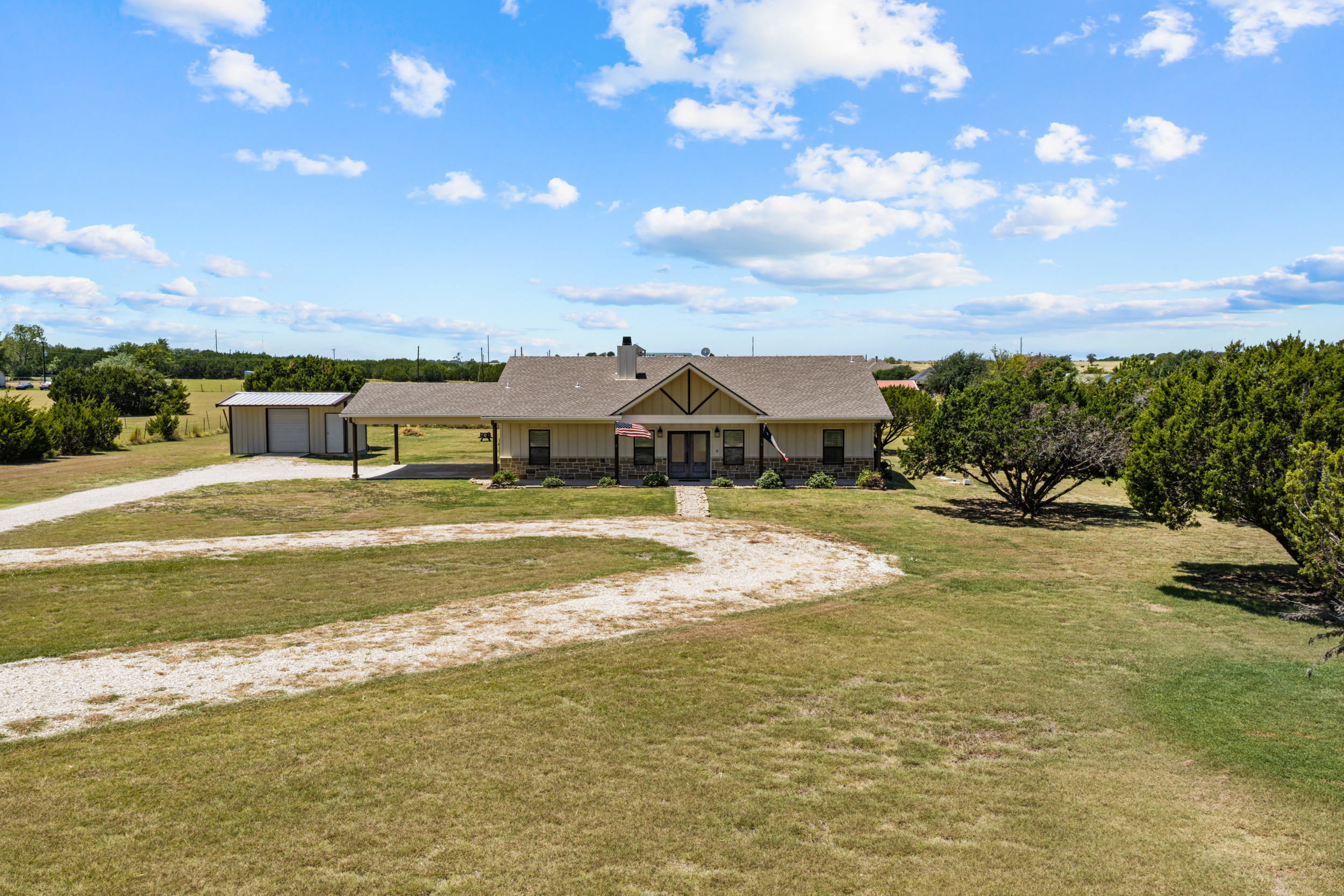 717 Dove Hill Ln, China Spring, TX